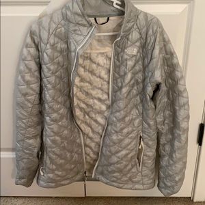 Silver Lightweight puffy jacket north face